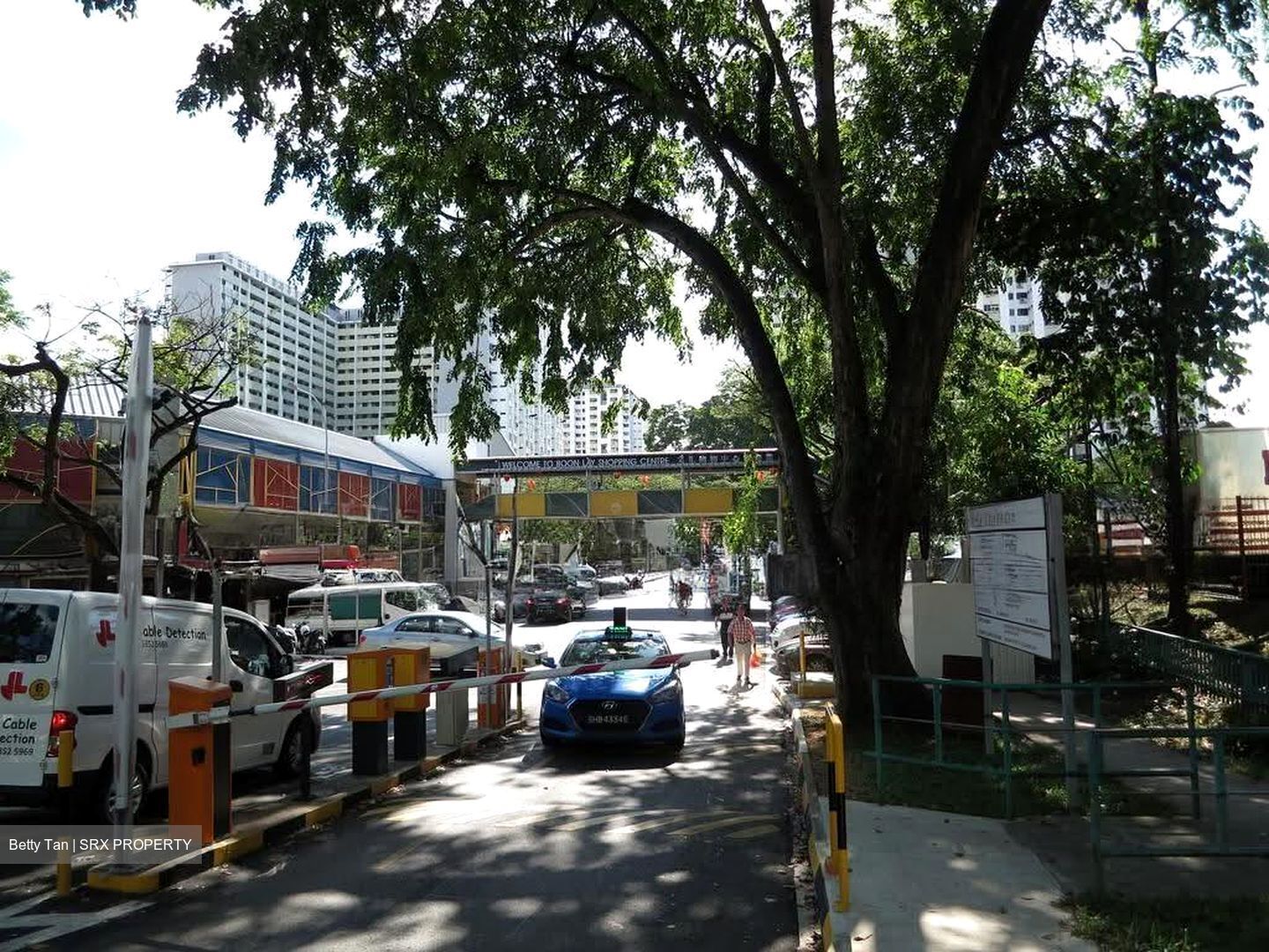 Boon Lay Shopping Centre (D22), Retail #614454051